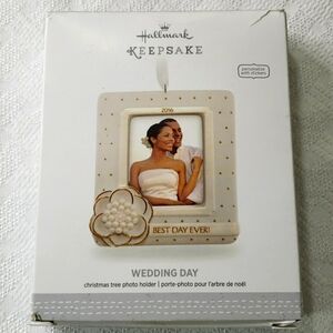 Hallmark Keepsake 2016 Wedding Day Ornament